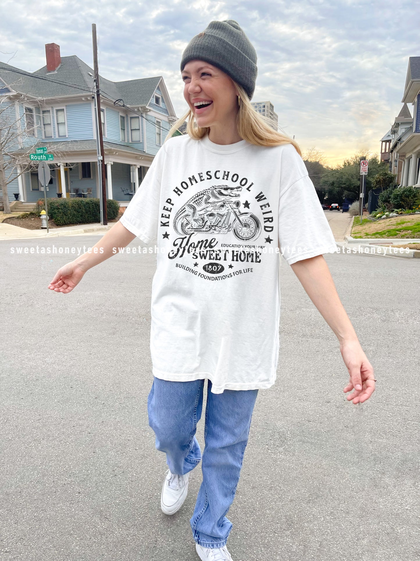 keep homeschool weird ✨ comfort colors