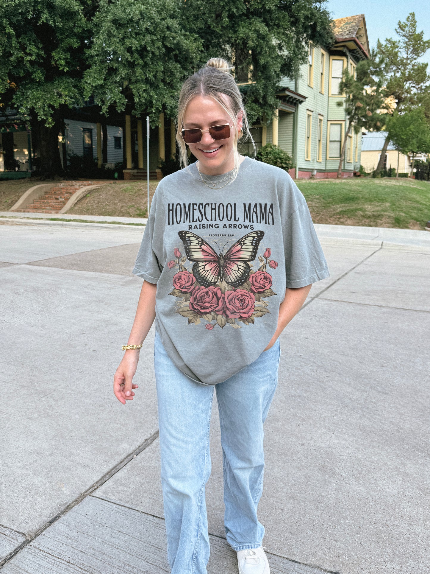 homeschool mama ✨ comfort colors